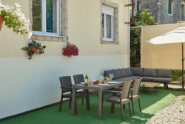 House, 1 room, 55 m² with a 610 m² plot in Kostanjica — photo 33